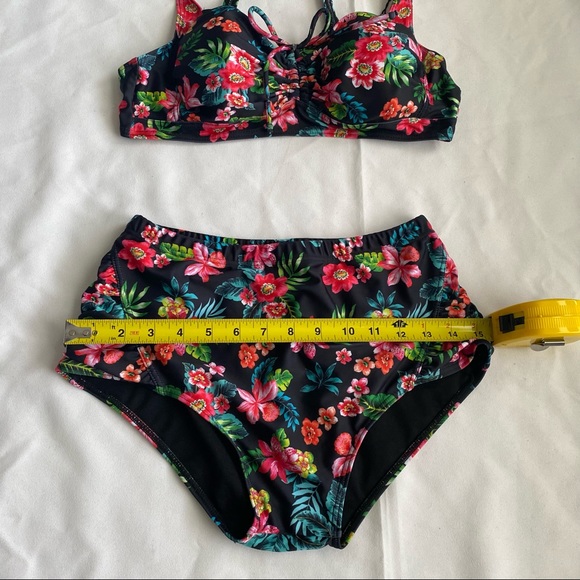 HELLO BIKINI PLUS SIZE FLORAL BATHING SUIT(RUNS VERY SMALL…MORE LIKE A LARGE) - Picture 14 of 16